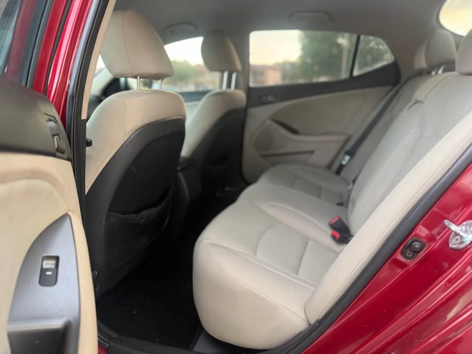2013 Kia Optima/K5 - Image 10 of 13