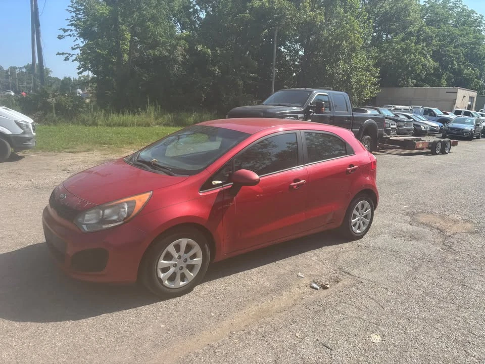 2013 Kia Rio - Image 2 of 13