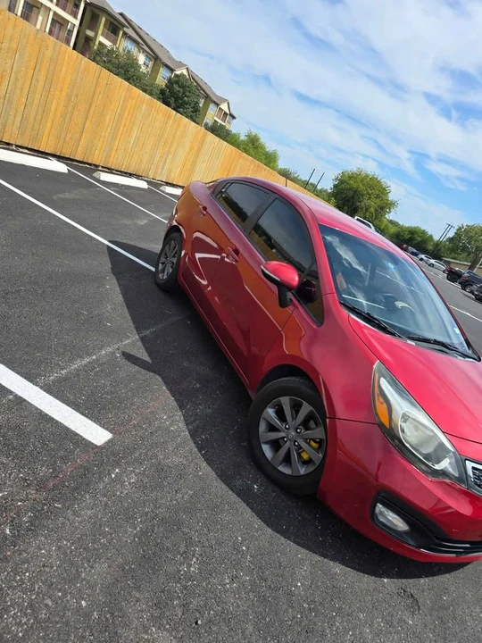 2013 Kia Rio - Image 2 of 6