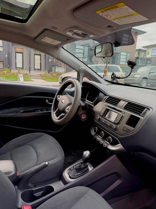 2013 Kia Rio - Image 2 of 5