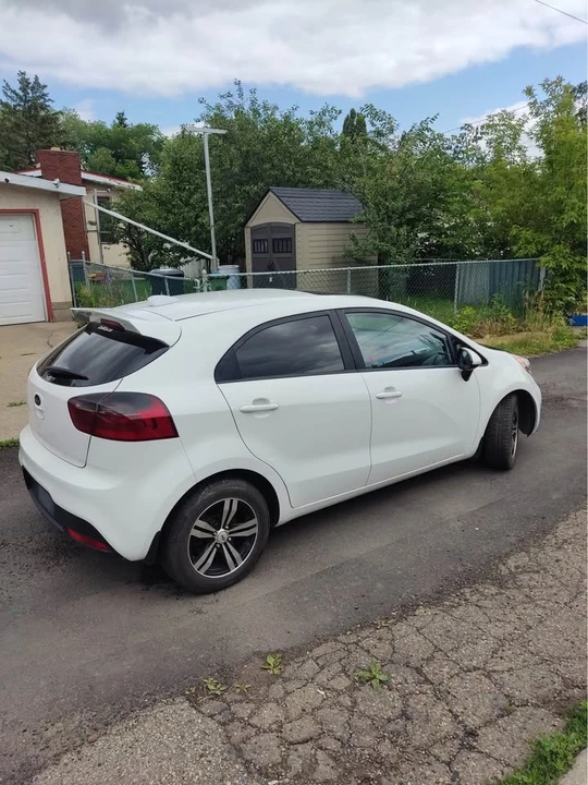 2013 Kia Rio - Image 4 of 15