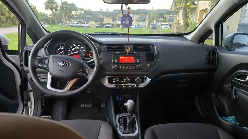 2013 Kia Rio - Image 7 of 7