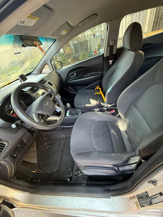 2013 Kia Rio - Image 2 of 10