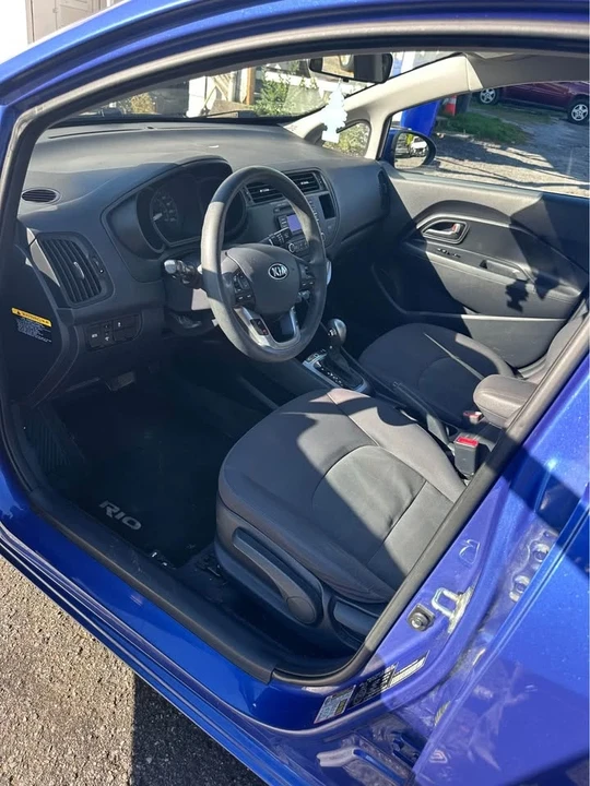 2013 Kia Rio - Image 4 of 7