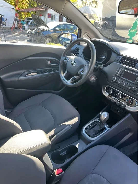 2013 Kia Rio - Image 7 of 7
