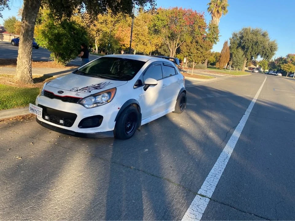 2013 Kia Rio - Image 5 of 11