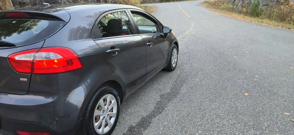 2013 Kia Rio - Image 2 of 9