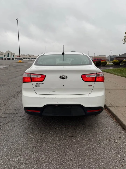 2013 Kia Rio - Image 5 of 7