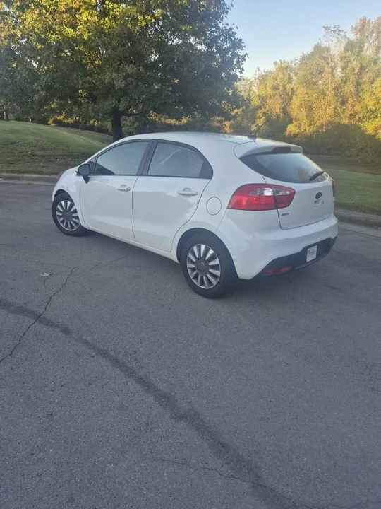 2013 Kia Rio - Image 3 of 9