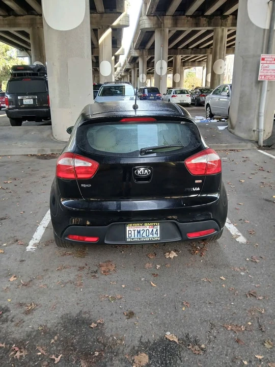 2013 Kia Rio - Image 5 of 7