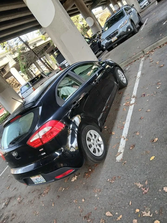 2013 Kia Rio - Image 6 of 7