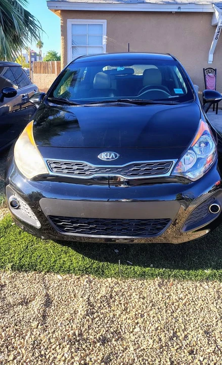 2013 Kia Rio - Image 3 of 4