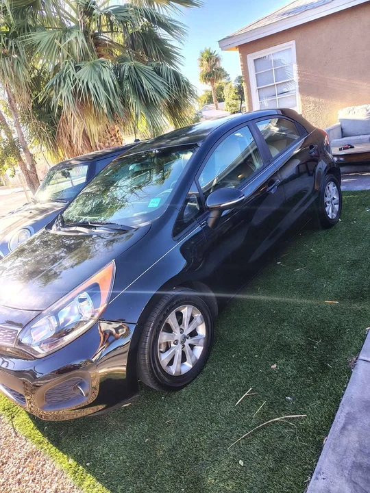 2013 Kia Rio - Image 4 of 4