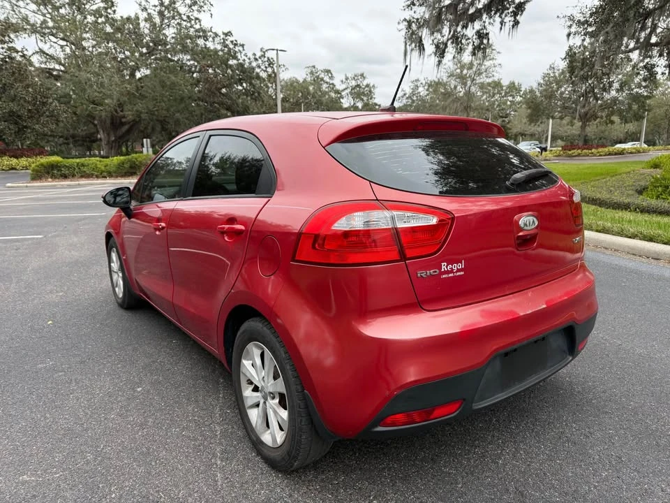 2013 Kia Rio - Image 6 of 10