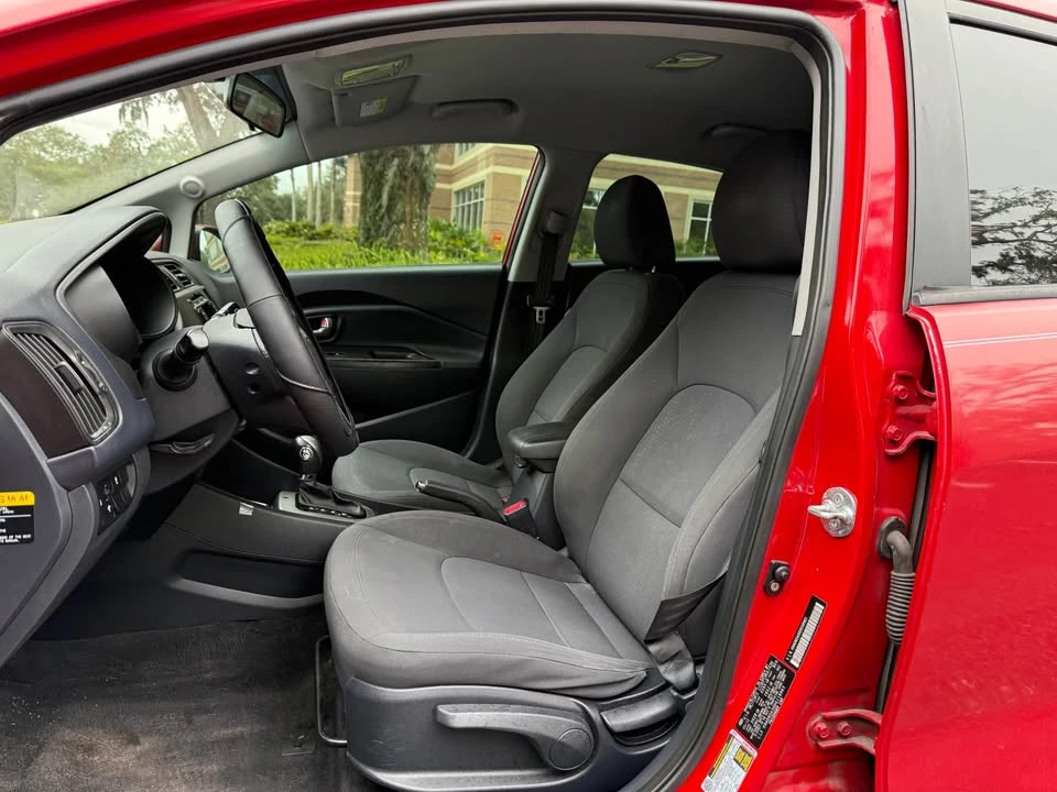 2013 Kia Rio - Image 8 of 10