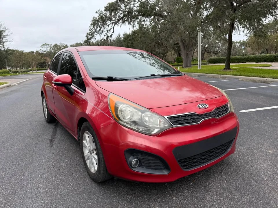 2013 Kia Rio - Image 2 of 10