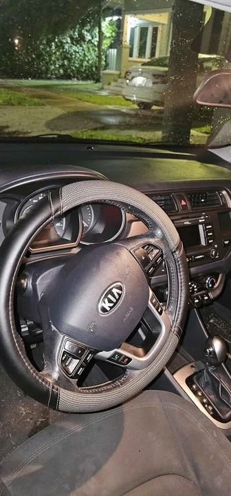 2013 Kia Rio - Image 5 of 11