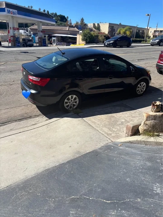 2013 Kia Rio - Image 4 of 11