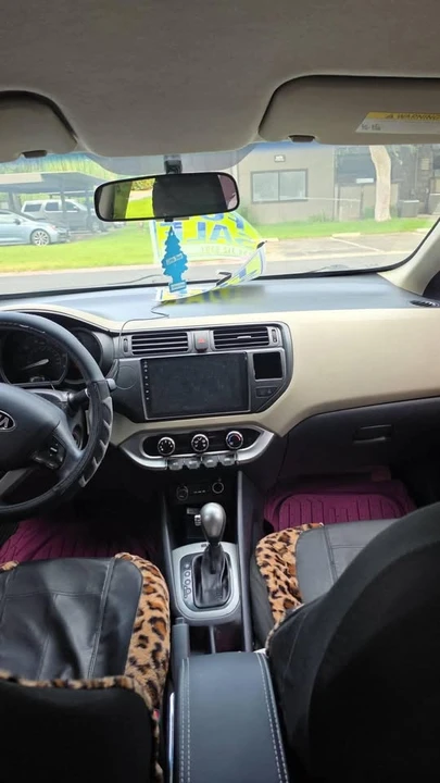 2013 Kia Rio - Image 2 of 8