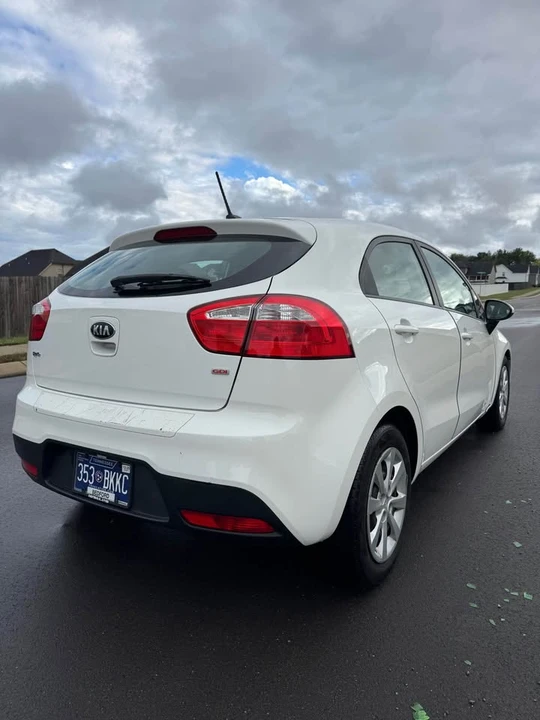2013 Kia Rio - Image 6 of 16