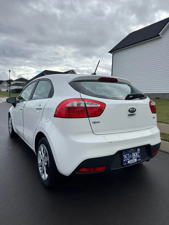 2013 Kia Rio - Image 4 of 16
