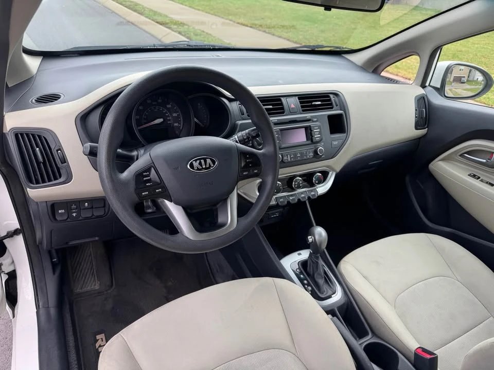 2013 Kia Rio - Image 14 of 16