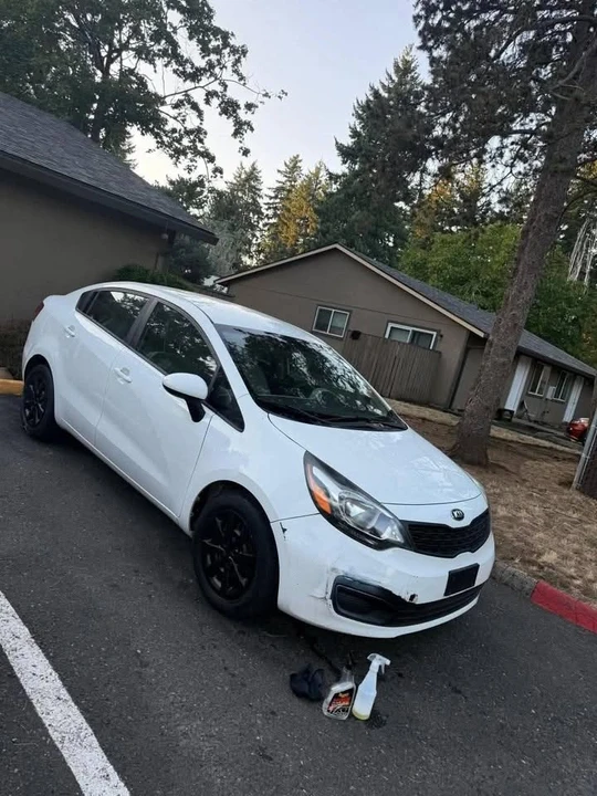 2013 Kia Rio - Image 2 of 7