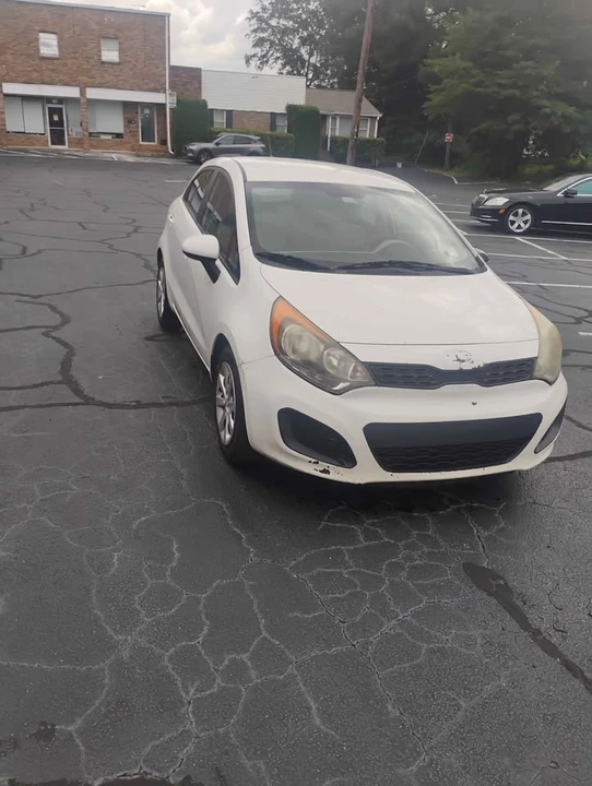 2013 Kia Rio - Image 2 of 9