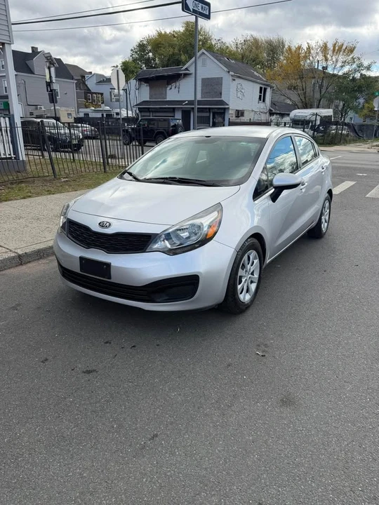 2013 Kia Rio - Image 2 of 12
