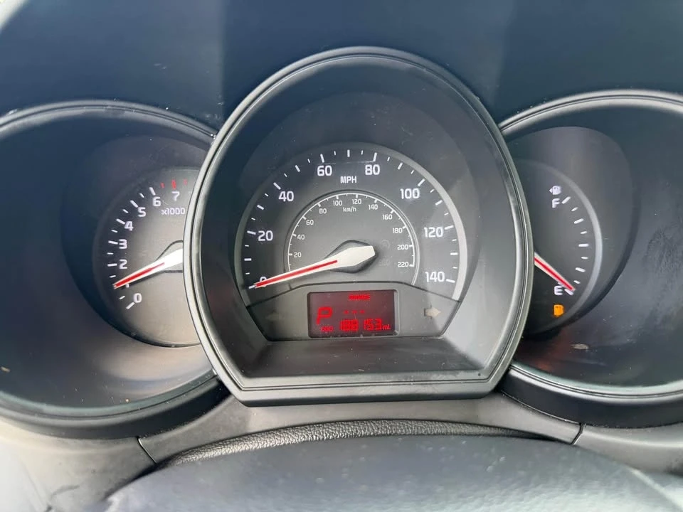 2013 Kia Rio - Image 6 of 12