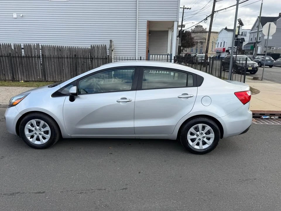 2013 Kia Rio - Image 4 of 12