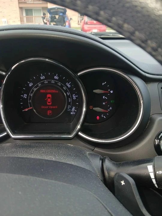 2013 Kia Rio - Image 6 of 7