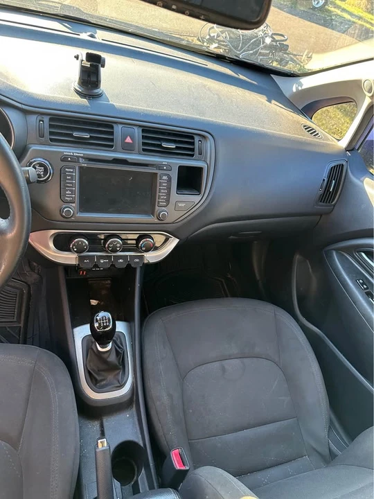 2013 Kia Rio - Image 6 of 9