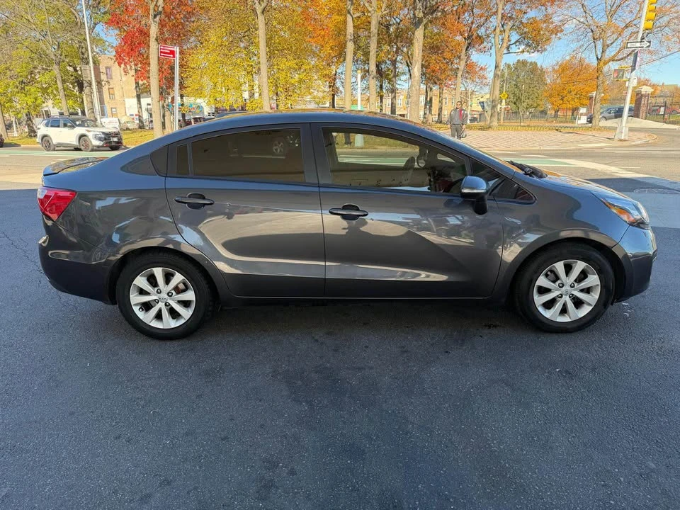 2013 Kia Rio - Image 2 of 6