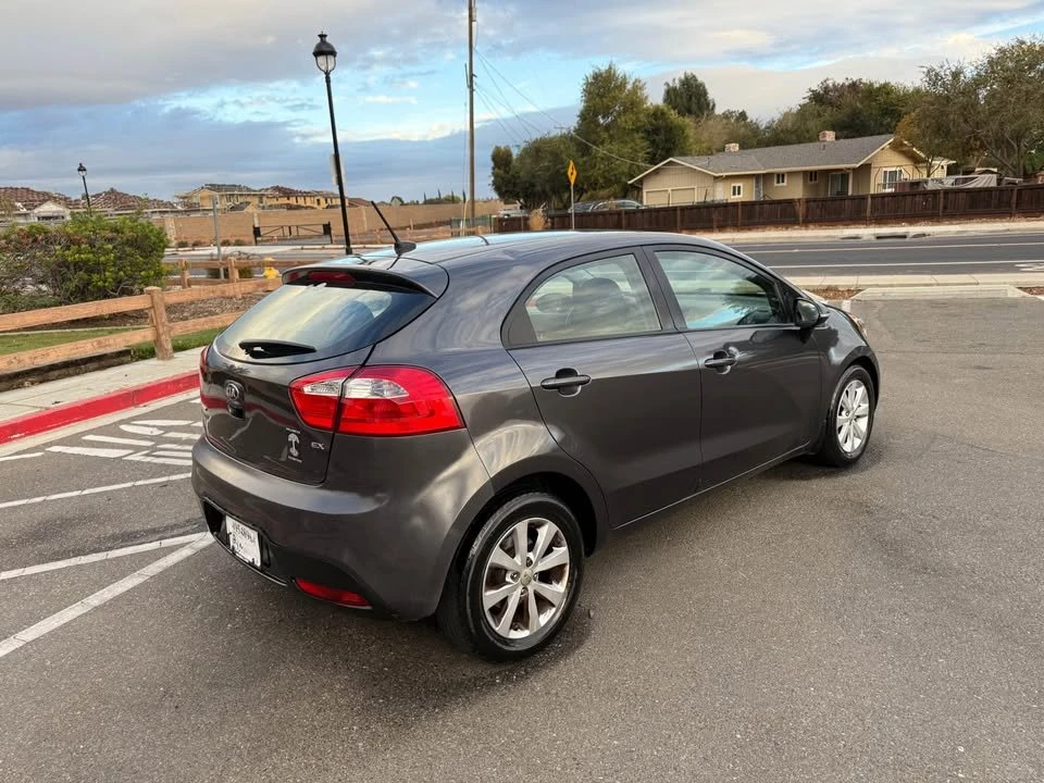 2013 Kia Rio - Image 2 of 9