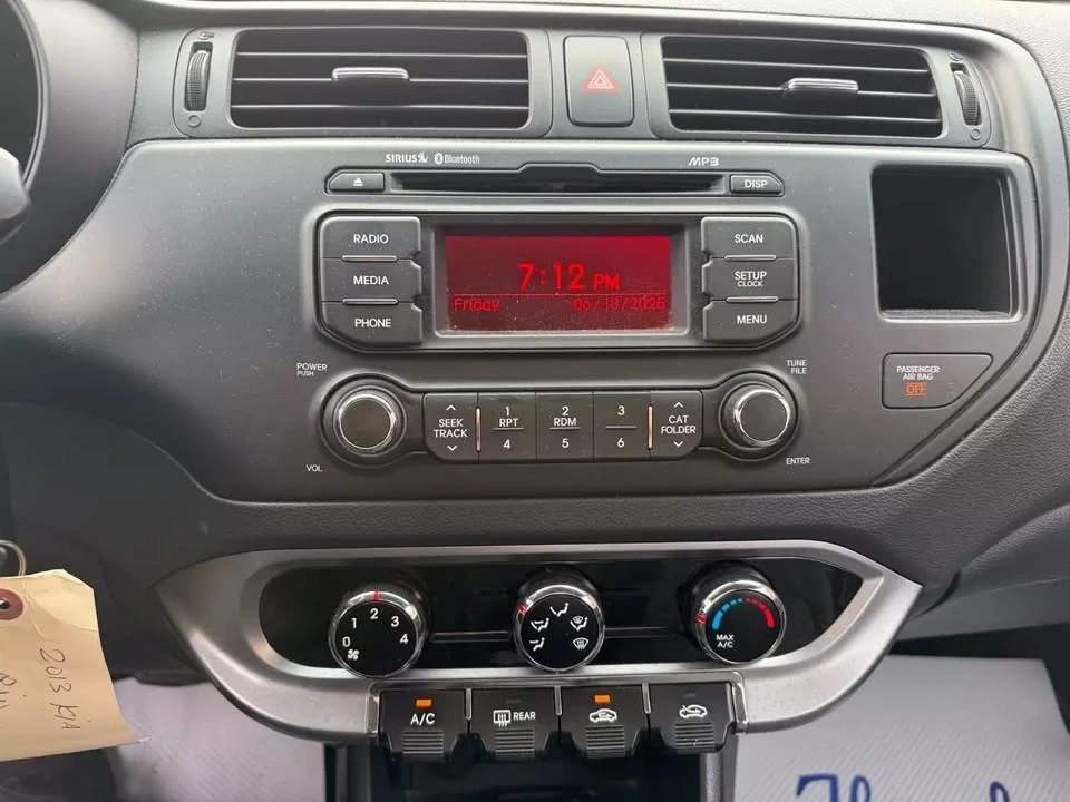 2013 Kia Rio - Image 12 of 14