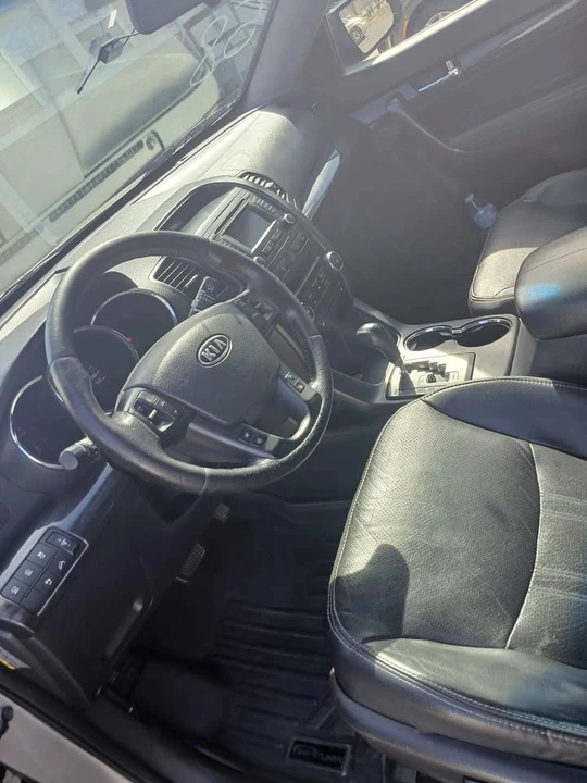 2013 Kia Sorento - Image 9 of 10