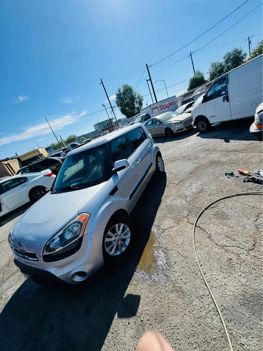 2013 Kia Soul - Image 2 of 3