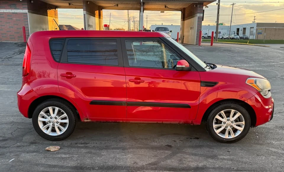 2013 Kia Soul - Image 9 of 12