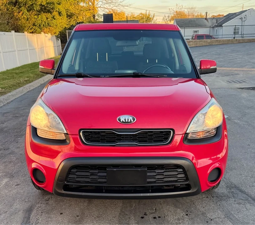 2013 Kia Soul - Image 2 of 12