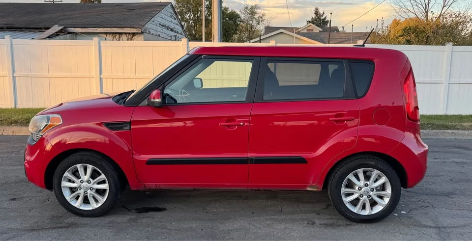 2013 Kia Soul - Image 11 of 12