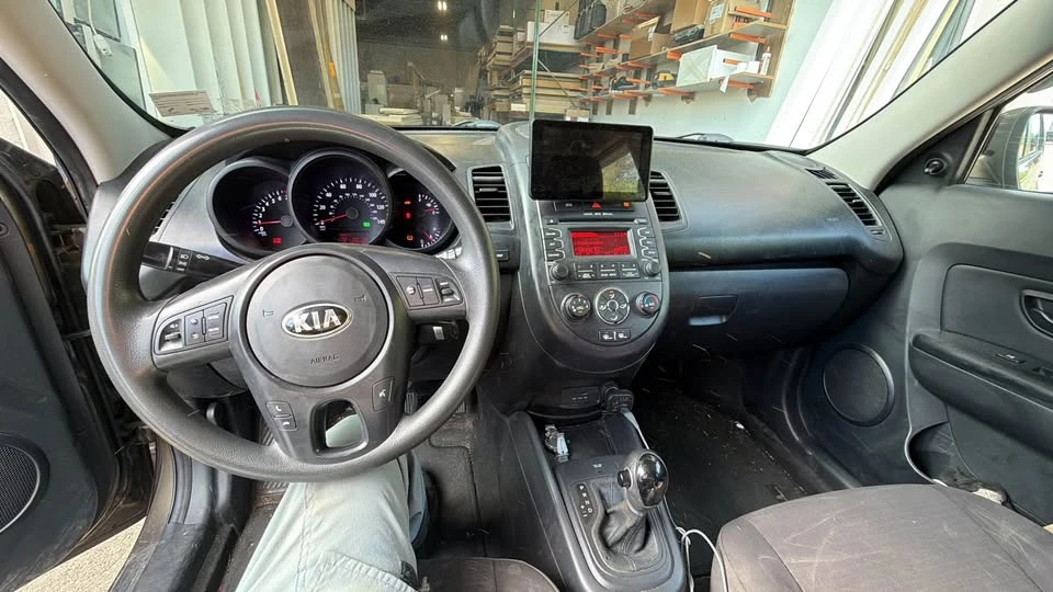 2013 Kia Soul - Image 2 of 6
