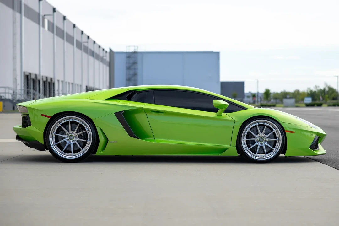 2013 Lamborghini Aventador LP700-4 - Image 22 of 31