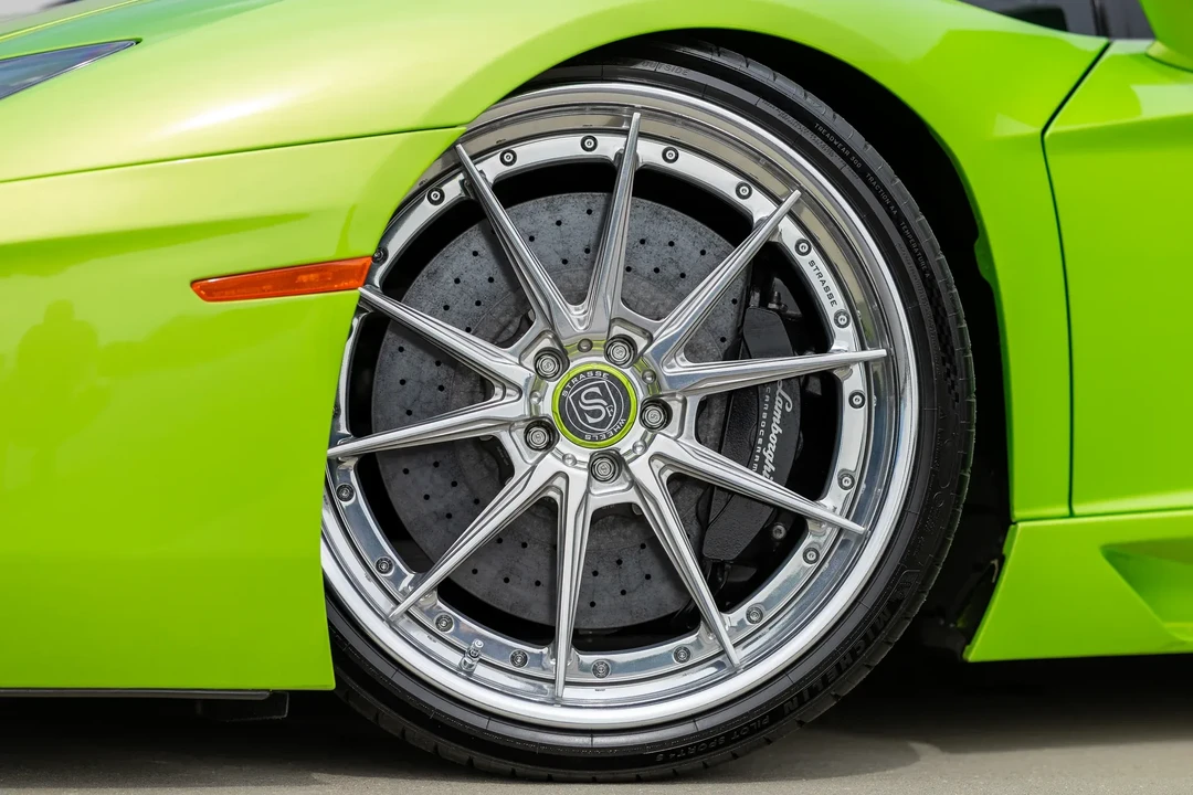 2013 Lamborghini Aventador LP700-4 - Image 7 of 31