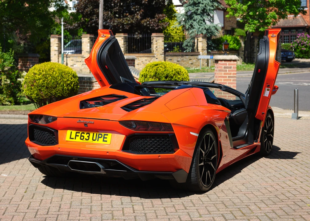 2013 Lamborghini Aventador LP700-4 - Image 14 of 31