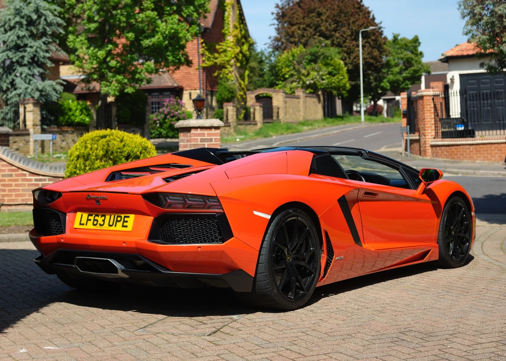 2013 Lamborghini Aventador LP700-4 - Image 6 of 31