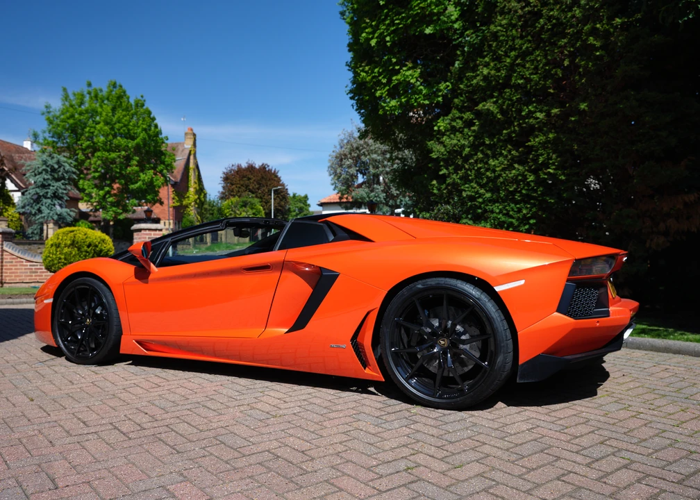 2013 Lamborghini Aventador LP700-4 - Image 16 of 31