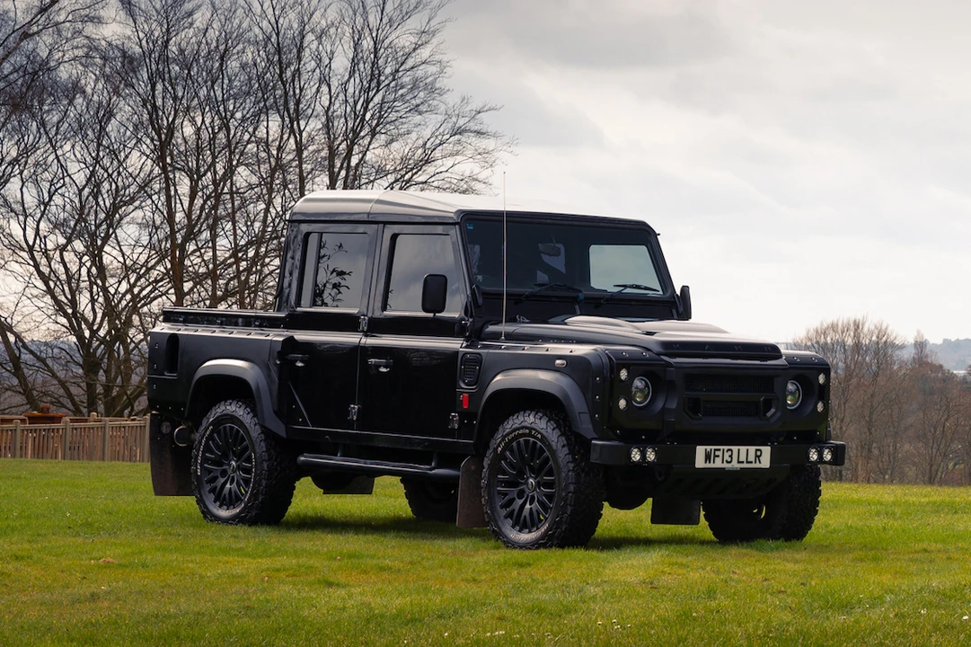 2013 Land Rover Defender 110 - Image 2 of 31