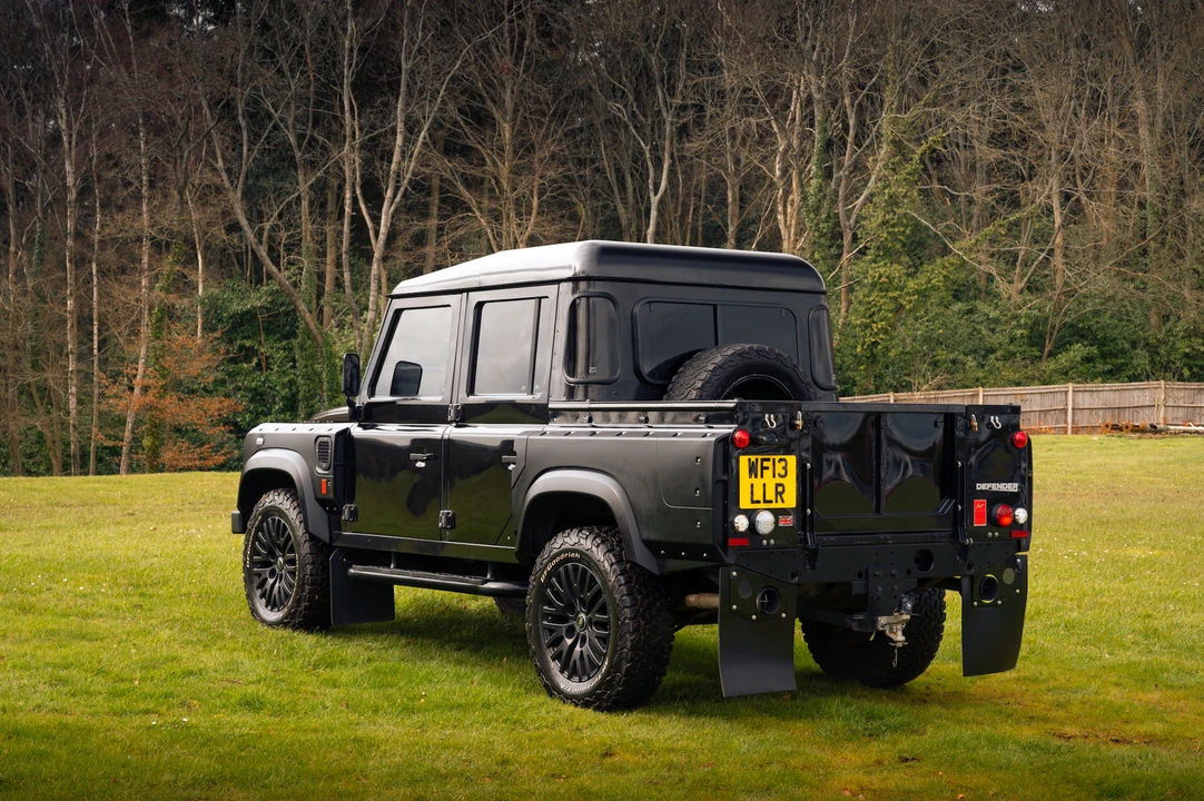 2013 Land Rover Defender 110 - Image 6 of 31