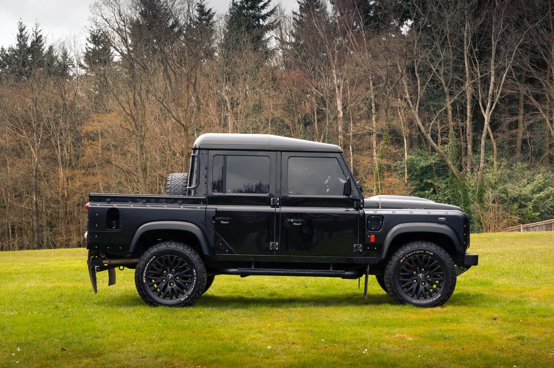 2013 Land Rover Defender 110 - Image 9 of 31